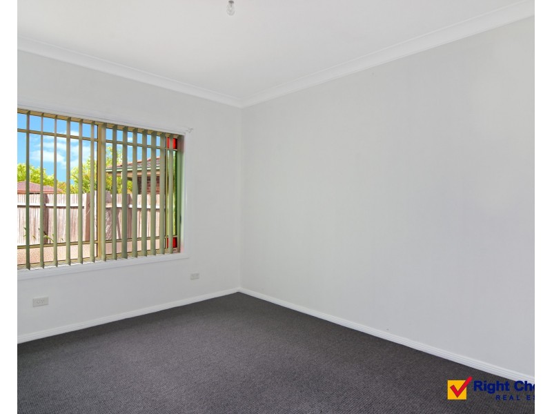 2/4 Brownlee Place, Albion Park Rail NSW 2527
