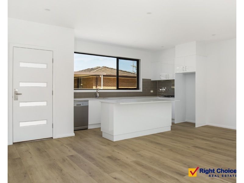 2/79 Barton Street, Oak Flats NSW 2529