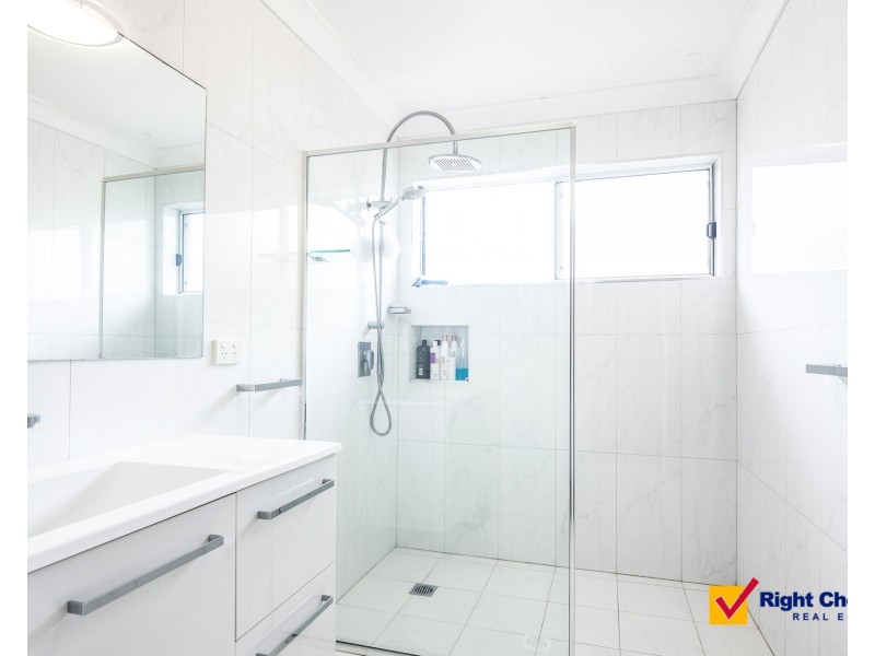 70 Barton Street, Oak Flats NSW 2529