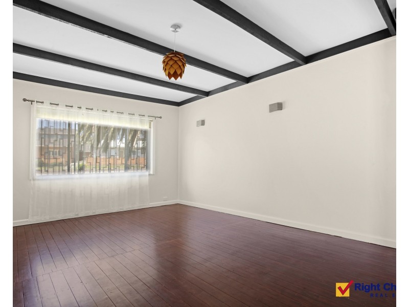 3 Lake Entrance Road, Oak Flats NSW 2529