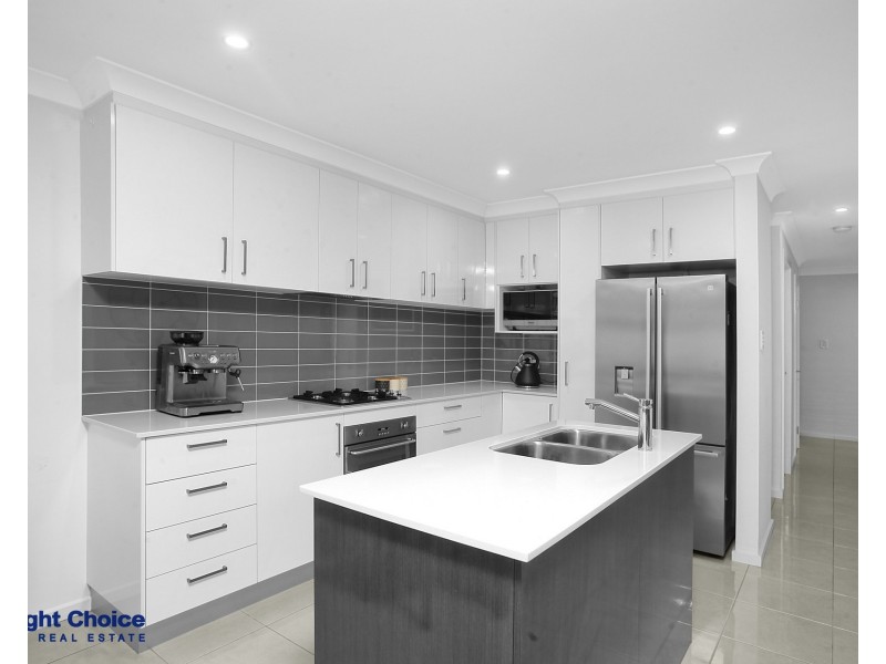 1/37 Wattle Road, Flinders NSW 2529