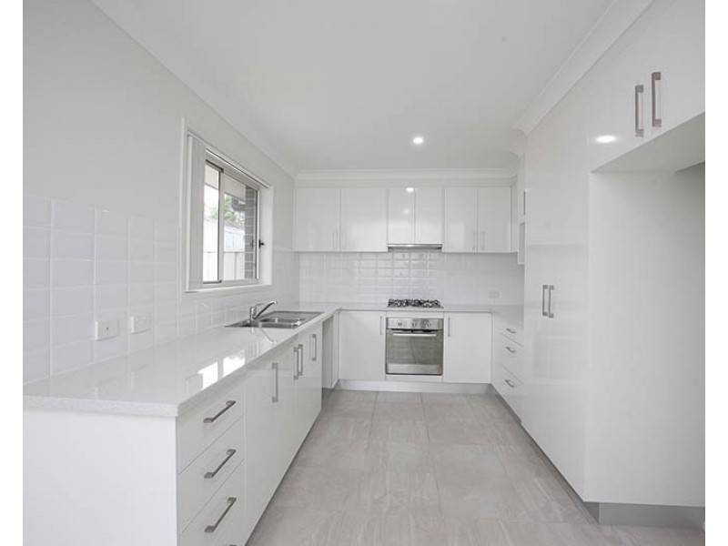 1B Kimbeth Crescent, Albion Park Rail NSW 2527