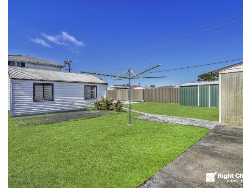 2 Corona Avenue, Lake Illawarra NSW 2528