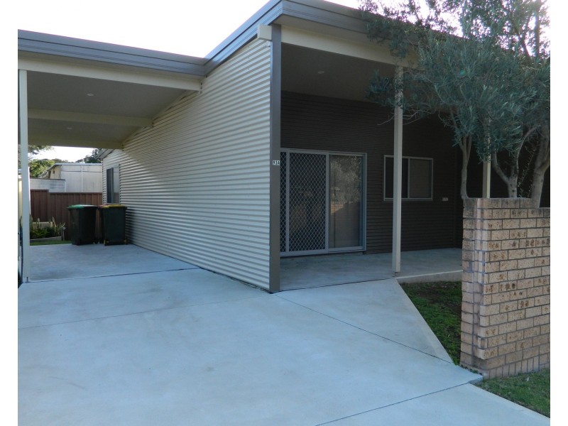 93A Barton Street, Oak Flats NSW 2529