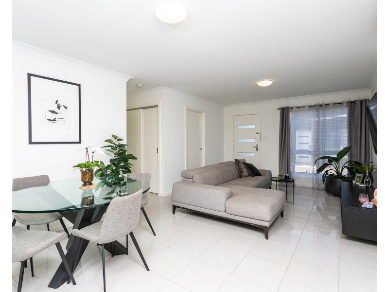 2/21 Tabourie Close, Flinders NSW 2529