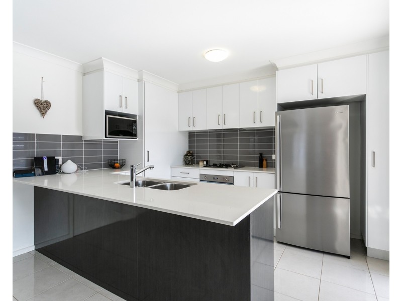 2/21 Tabourie Close, Flinders NSW 2529