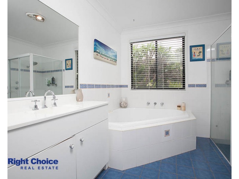 4 Whitsunday Drive, Shell Cove NSW 2529