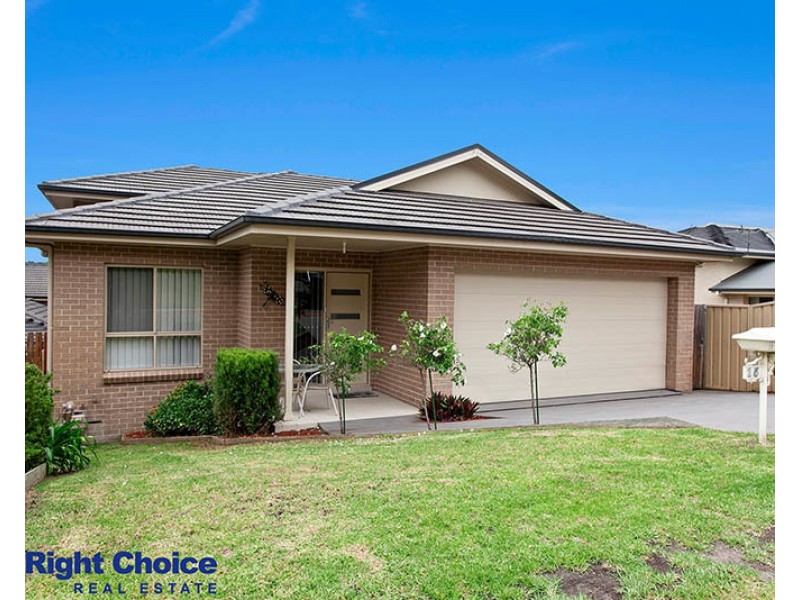 15 Campaspe Circuit, Albion Park NSW 2527