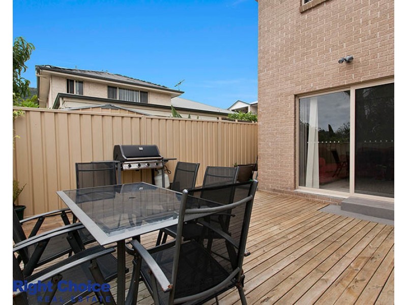 15 Campaspe Circuit, Albion Park NSW 2527