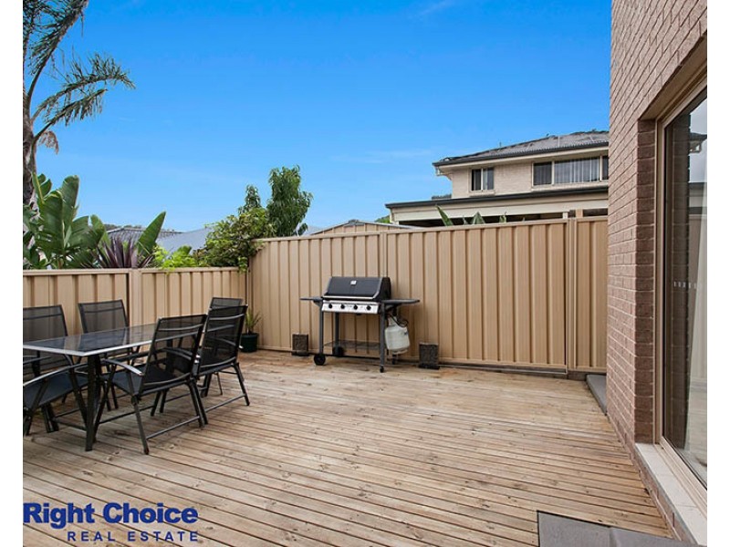 15 Campaspe Circuit, Albion Park NSW 2527