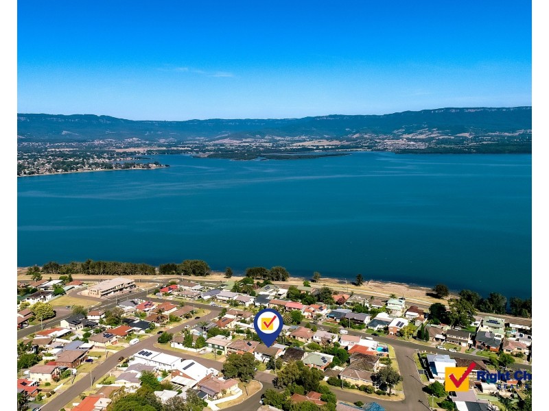 5  Lyons Avenue, Mount Warrigal NSW 2528