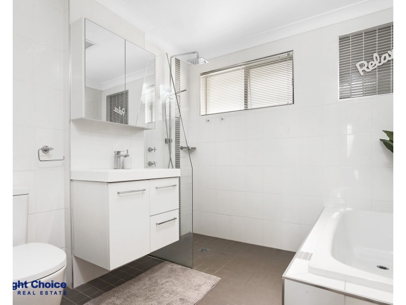33 Kaylaur Crescent, Albion Park Rail NSW 2527