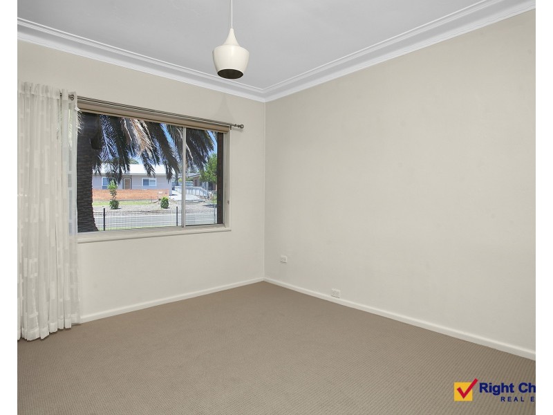 3 Lake Entrance Road, Oak Flats NSW 2529