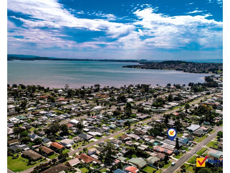 64 Parkes Street, Oak Flats NSW 2529