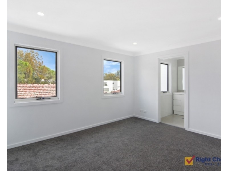 4/305 Princes Highway, Albion Park Rail NSW 2527