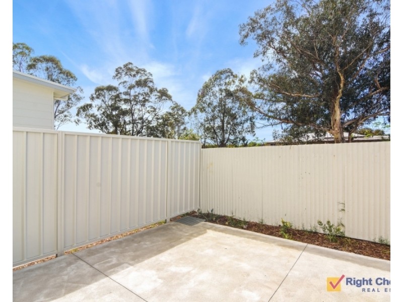 4/305 Princes Highway, Albion Park Rail NSW 2527