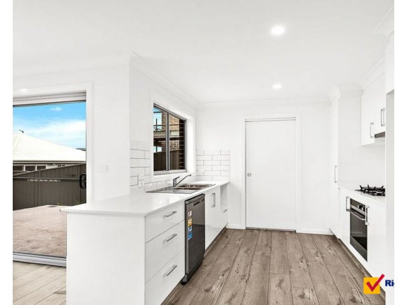 5 Paul Circuit, Tullimbar NSW 2527