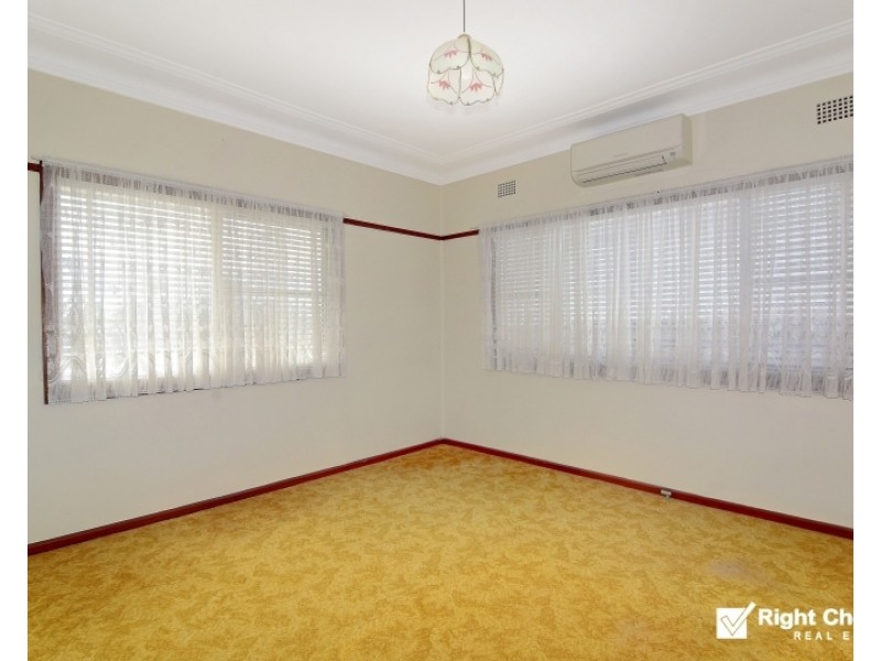 79 Barton Street, Oak Flats NSW 2529