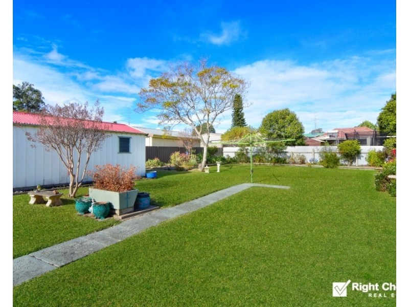 79 Barton Street, Oak Flats NSW 2529