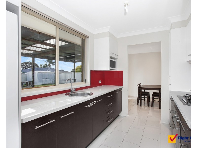 9 Honeysuckle Place, Albion Park Rail NSW 2527