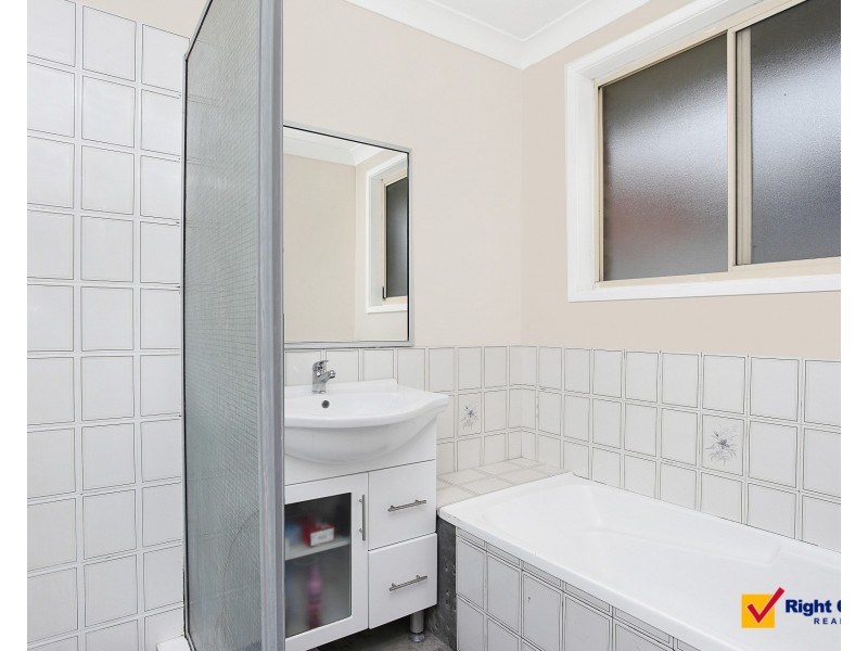 9 Honeysuckle Place, Albion Park Rail NSW 2527