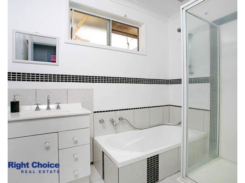11 Karoo Street, Albion Park Rail NSW 2527