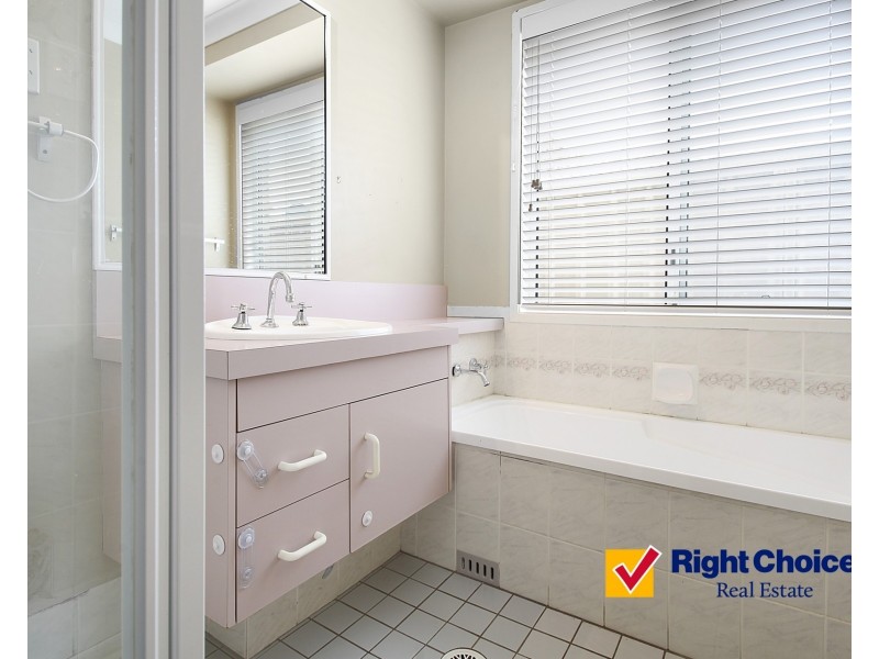 2/4 Macleay Place, Albion Park NSW 2527