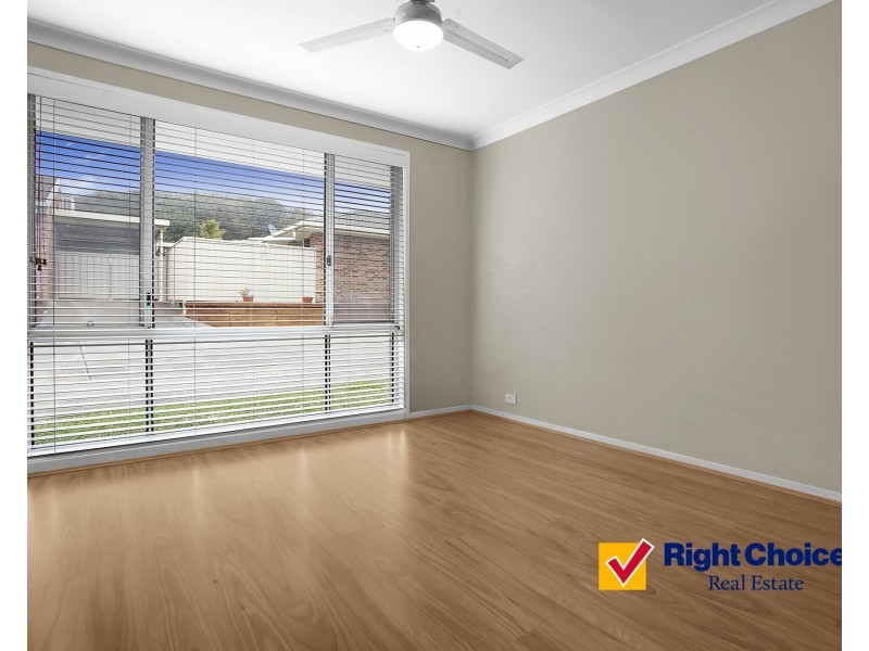 2/4 Macleay Place, Albion Park NSW 2527