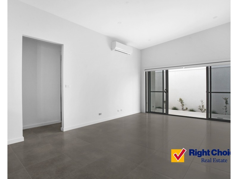 2/7 Griffiths Street, Oak Flats NSW 2529