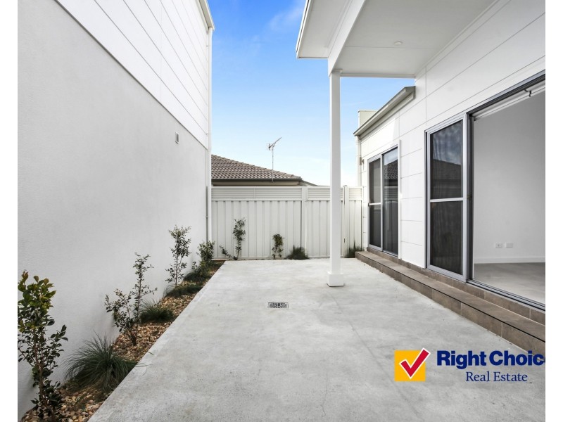 2/7 Griffiths Street, Oak Flats NSW 2529