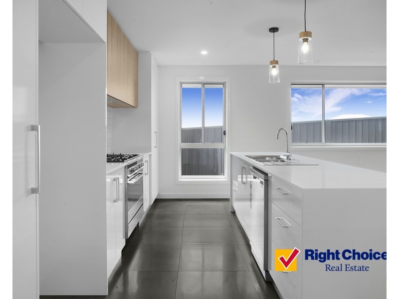 17 Coral Tree Crescent, Calderwood NSW 2527