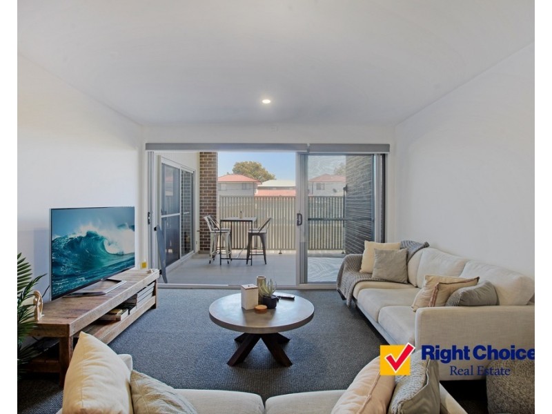 2/30 Peterborough Avenue, Lake Illawarra NSW 2528