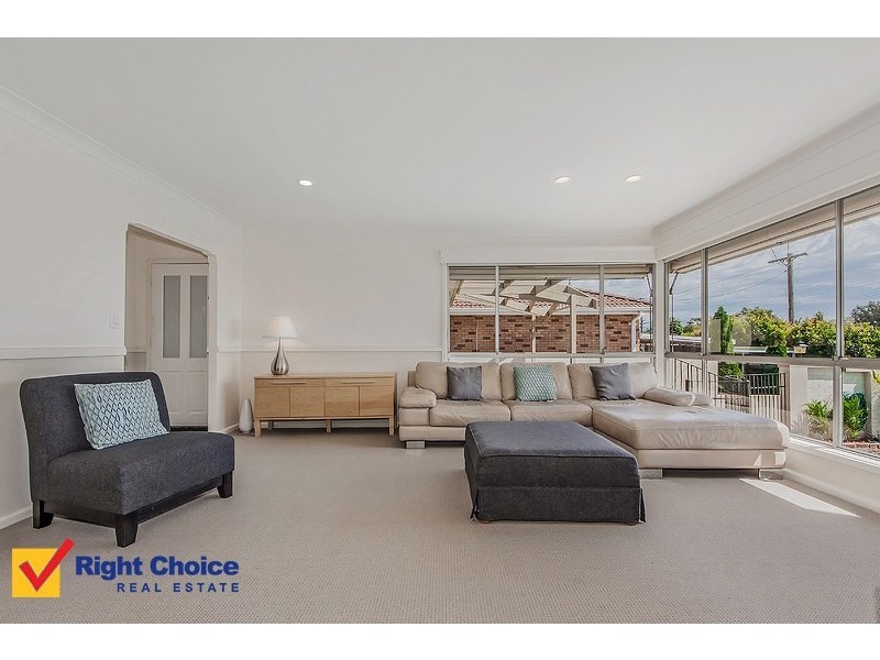 24 The Esplanade, Oak Flats NSW 2529