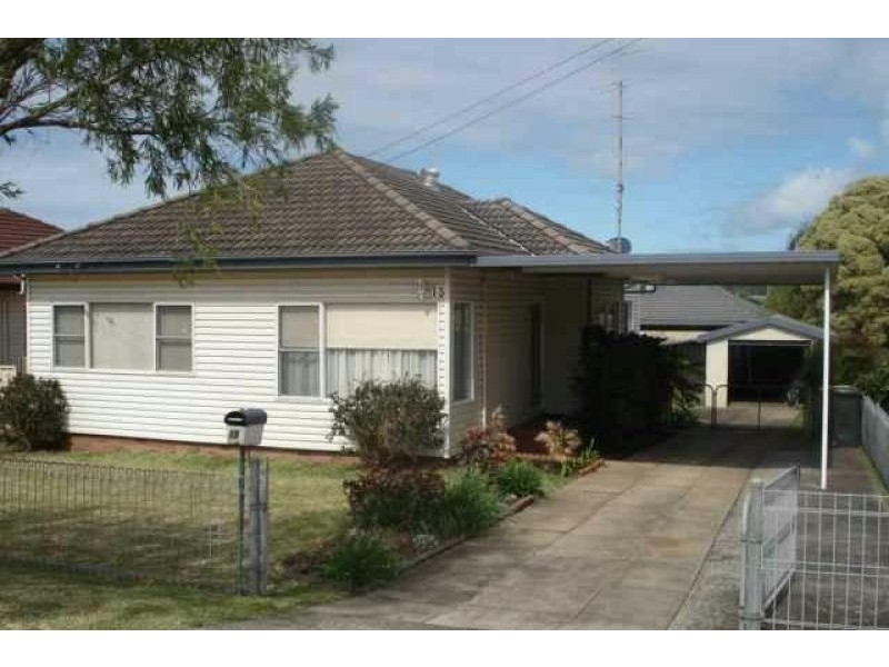 13 Carinmoney Place, Warilla NSW 2528