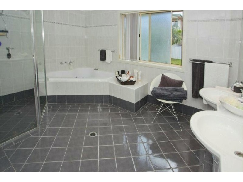 Blackbutt NSW 2529