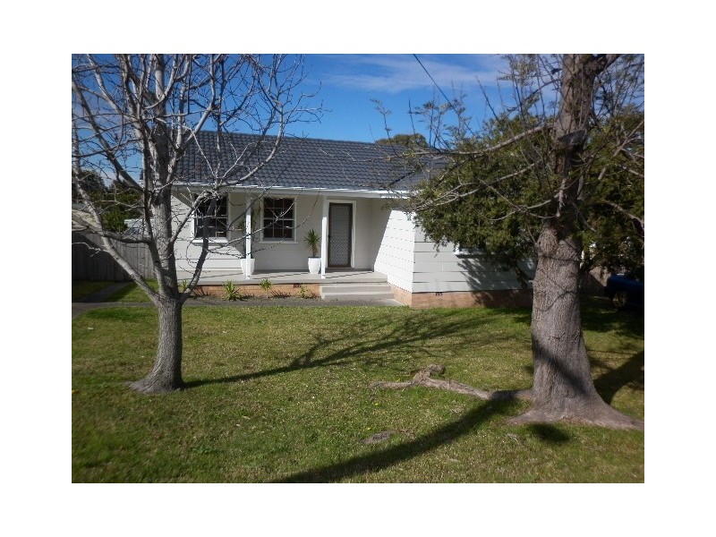 39 Leawarra Avenue, Barrack Heights NSW 2528