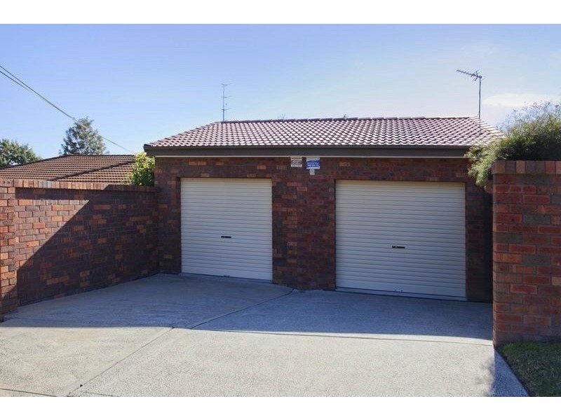 98 Captain Cook Drive, Barrack Heights NSW 2528
