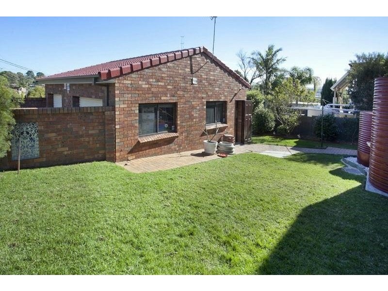 98 Captain Cook Drive, Barrack Heights NSW 2528