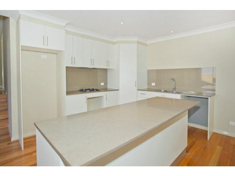 4 Bower Place, Albion Park NSW 2527