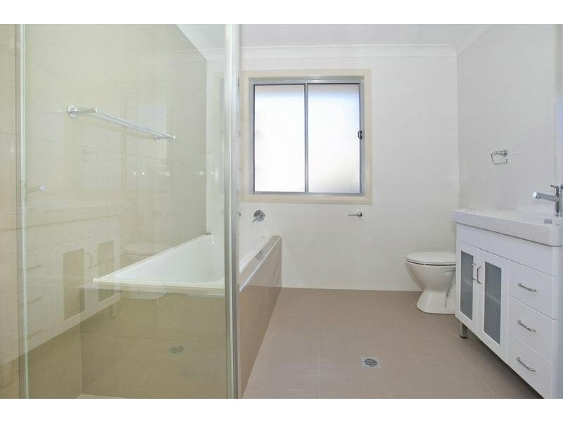 4 Bower Place, Albion Park NSW 2527