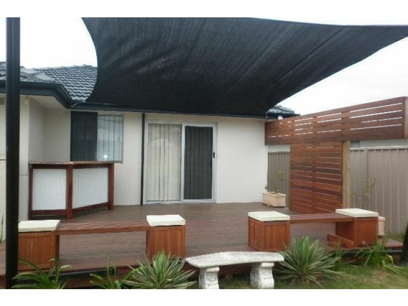 33 Griffths Street, Oak Flats NSW 2529