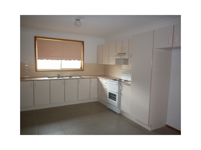 1/57 Berringer Way, Flinders NSW 2529