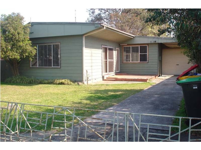 136 Princess Highway, Albion Park Rail NSW 2527