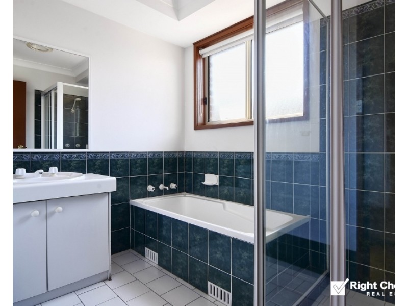 18 Daintree Drive, Albion Park NSW 2527