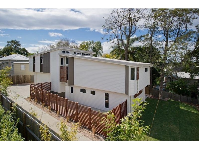 12 Thurlow Street, Newmarket QLD 4051