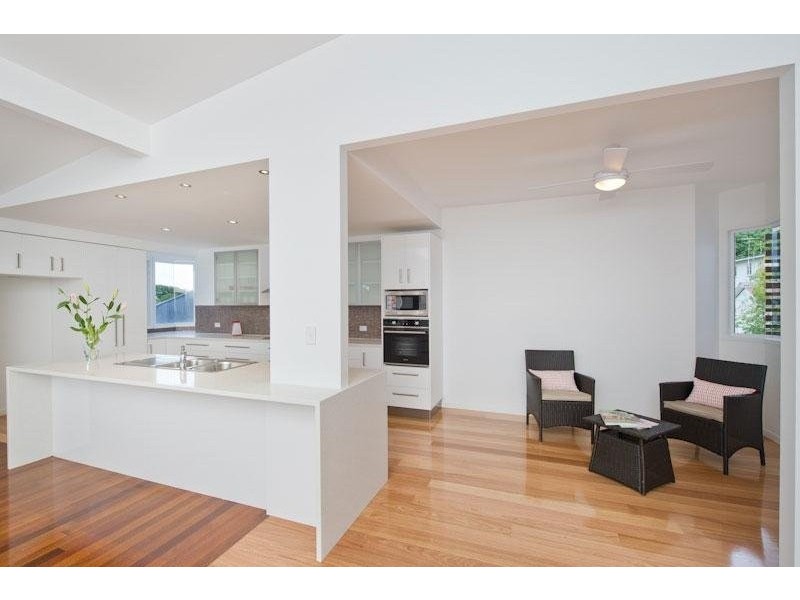 12 Thurlow Street, Newmarket QLD 4051