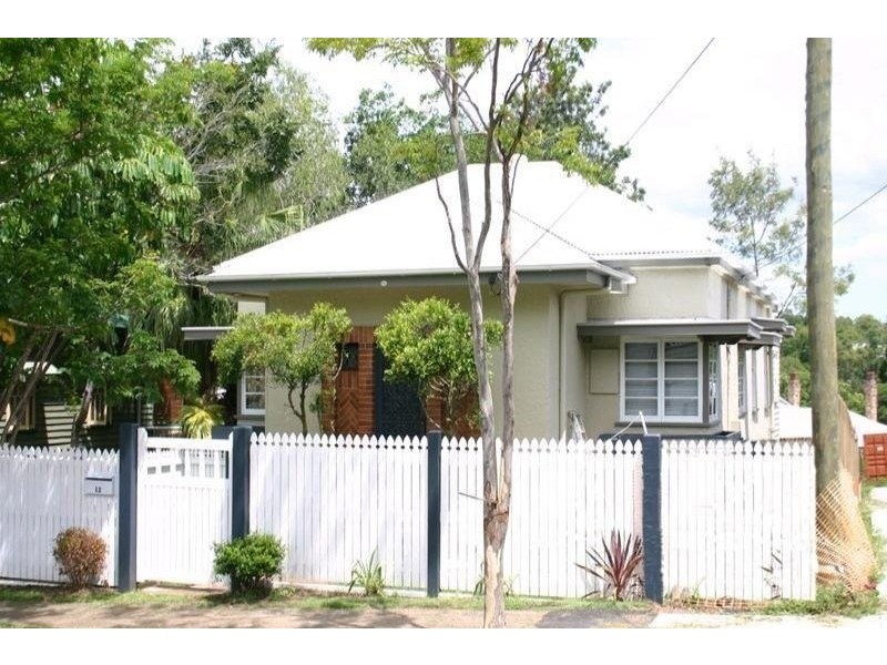 12 Thurlow Street, Newmarket QLD 4051