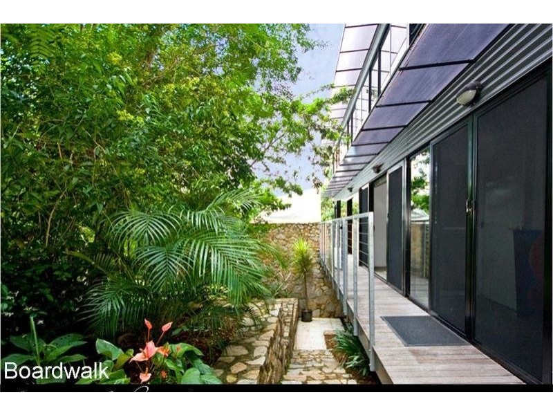 33 Ashbourne Street, Ashgrove QLD 4060