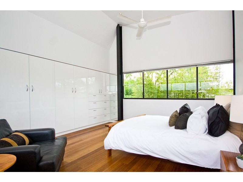 33 Ashbourne Street, Ashgrove QLD 4060