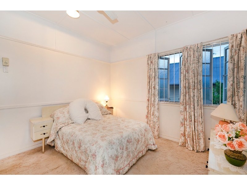 77 Clifford Street, Stafford QLD 4053